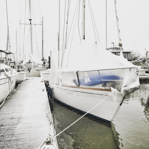 Oa is what’s known as a degenerative joint disease, and it tends to occur most commonly in the hips, back, hands and feet. We Live Aboard A Boat During The Winter With Snow Ice And No Running Water Sail Me Om