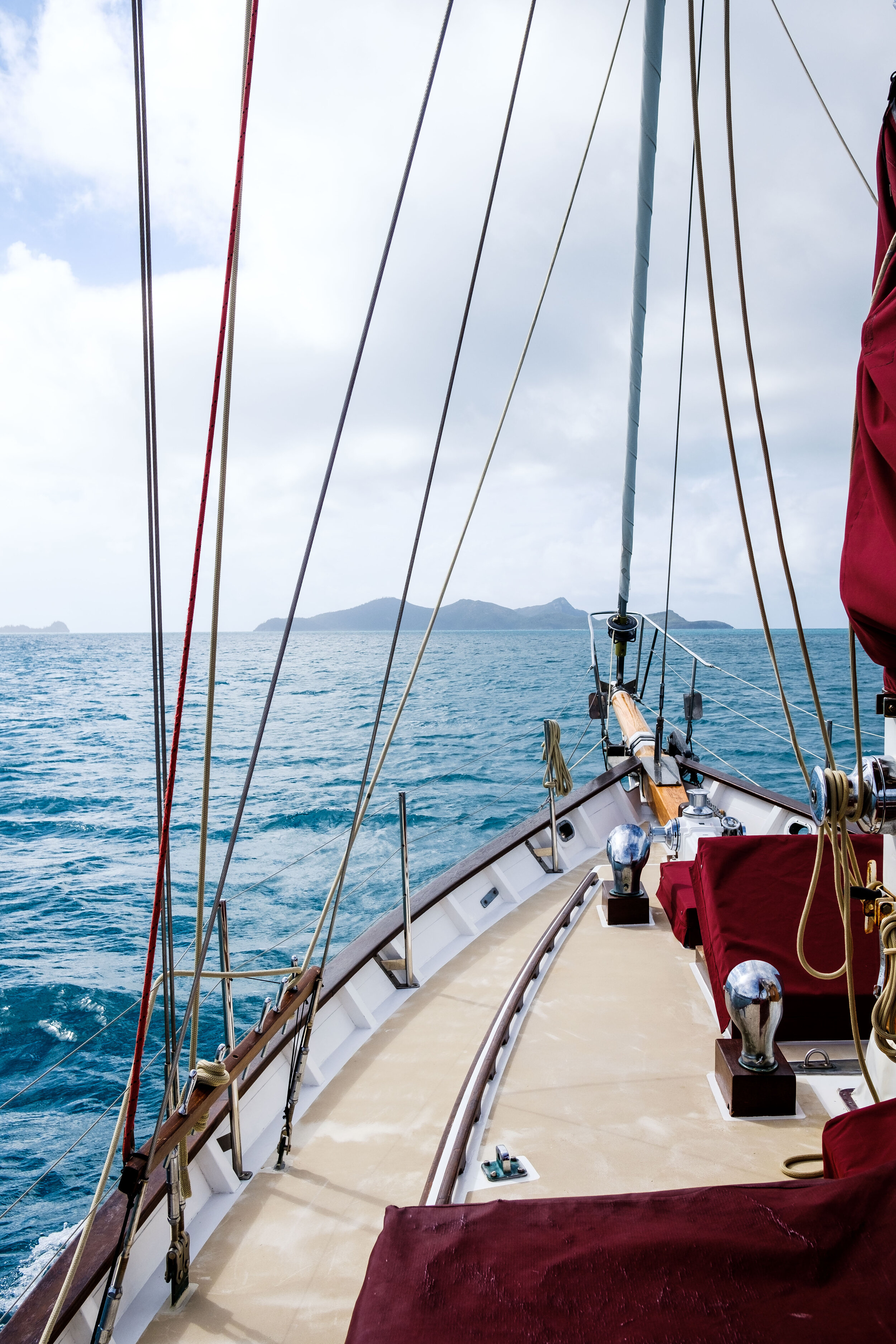Swimming in the crystal clear waters, visiting hill inlet and . Sailing The Whitsundays Jamiechancetravels