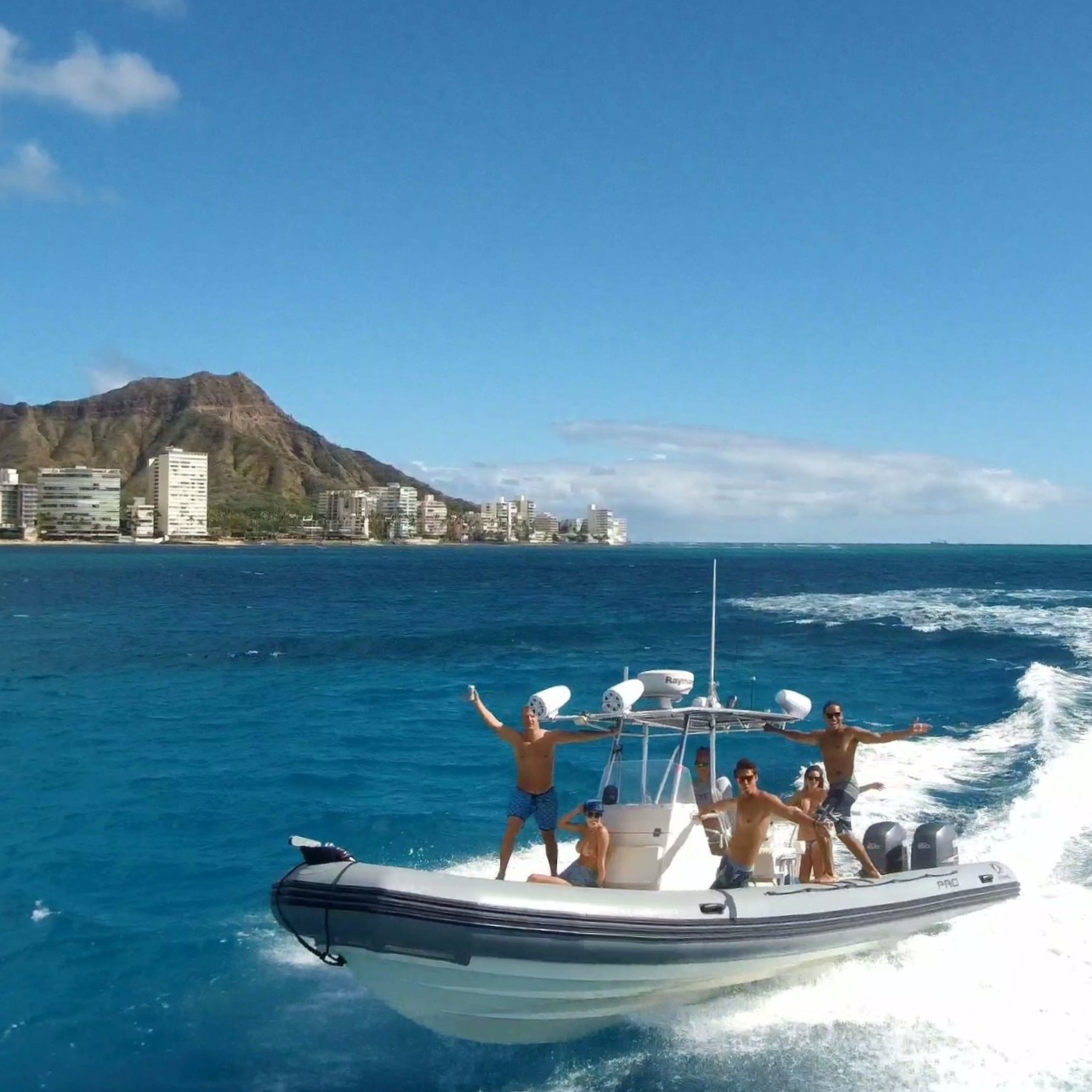 Hawaii sailing adventures offers luxury boat and yacht sailing charters around maui, kaanapali, kauai, niihau, lanai, molokai, honolulu, waikiki, oahu, kaneohe bay, the big island and the unknown islands of hawaii. Private Charters The Adventure Boat