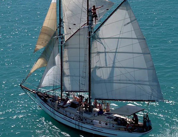 Cateran bay · day 4: Whitsunday Sailing Providence Sailing Milady Sailing Airlie Beach