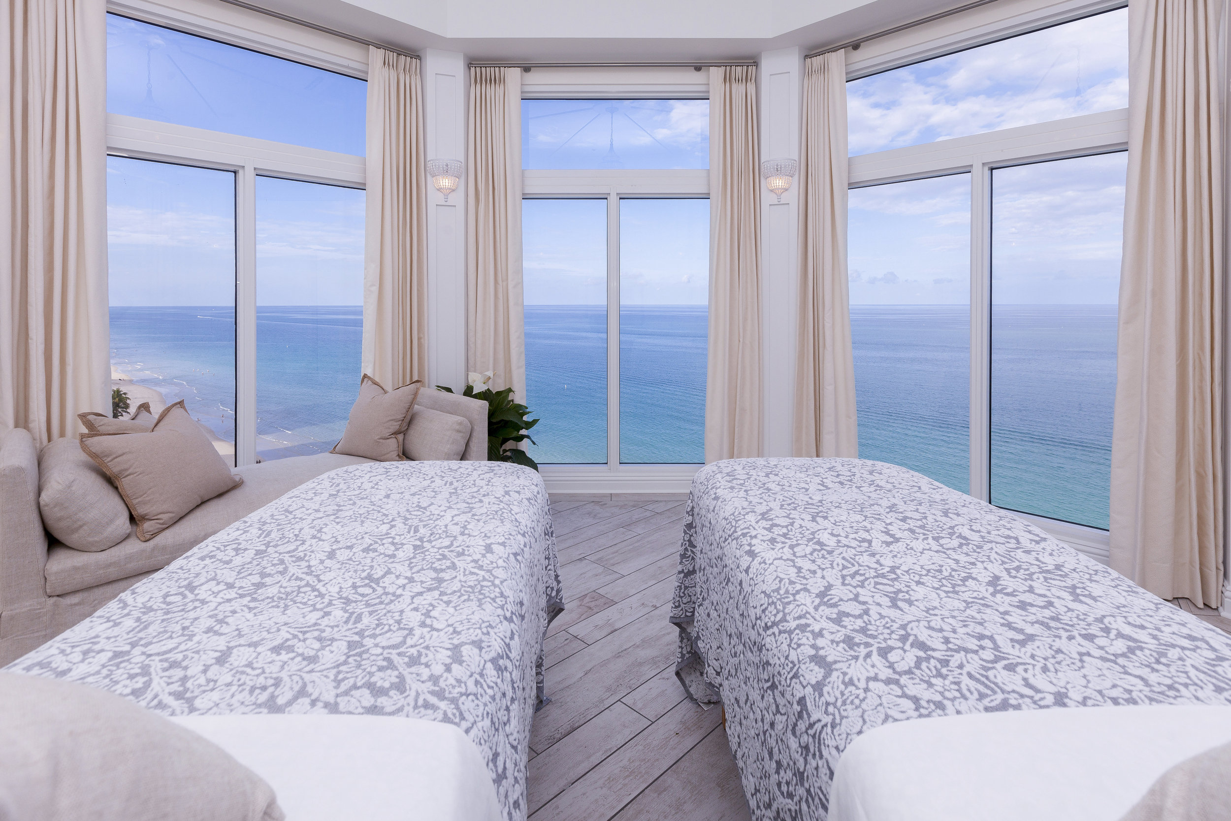 Our resort's spa in fort lauderdale also features a private pool, whirlpool and sauna, fitness center and daily fitness classes. Pure Spa The Intimate Luxury Spa In Fort Lauderdale Fl