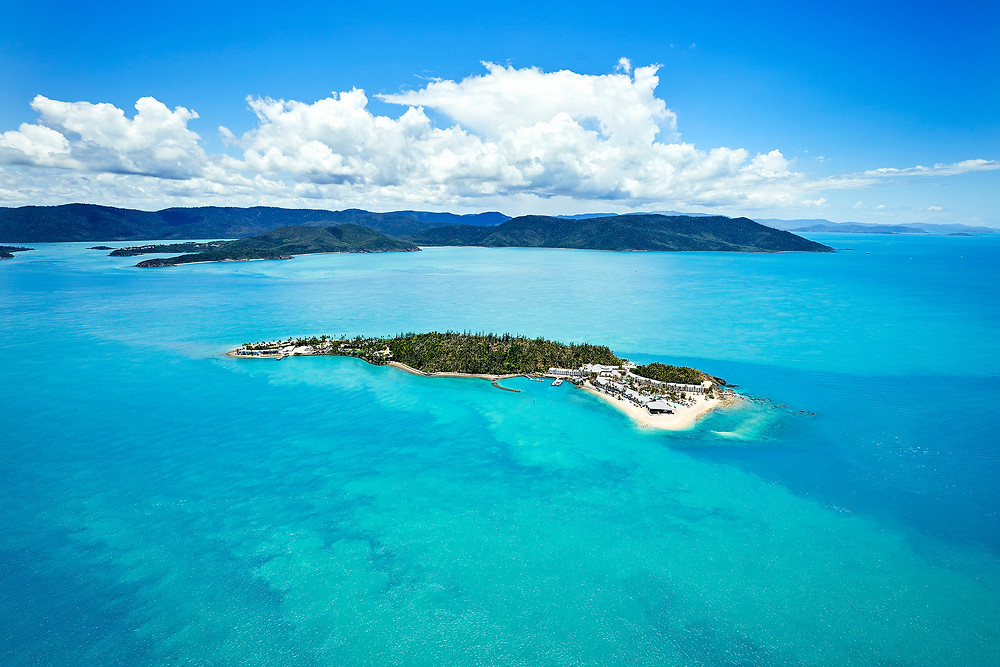 Offering a diverse range of holiday rentals across airlie beach and surrounds and hamilton island, we pride ourselves on providing comprehensive personalised service and exceptional accommodation that features all the comforts you’d find in your own home. Gobareboating To A Whitsunday Island Resort