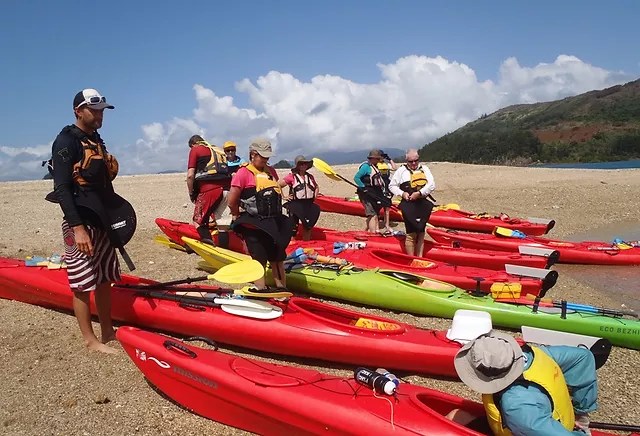 Inflatable double kayaks, enough for everyone · guided kayak tour around the northern islands · sail to tropical islands, have a turn at the helm · comfortable, . Whitsunday Kayaking Adventure Freedom Outdoors Sydney
